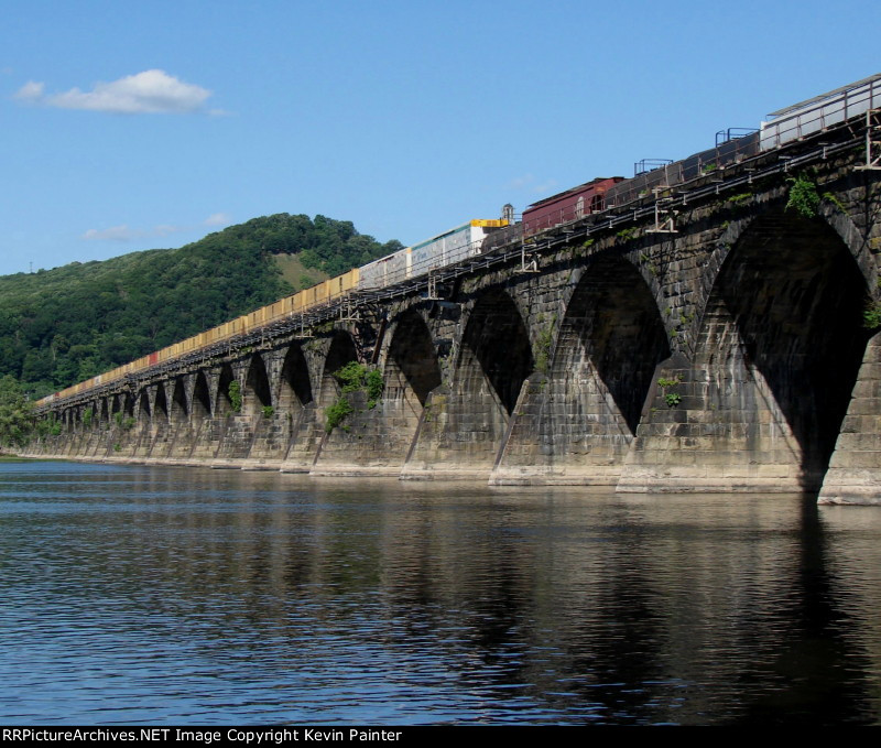 Upstream side of Rockville Bridge